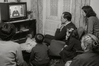 Televizní poplatky lezly lidem na nervy už za socialismu. Tenkrát ale byly mnohem dražší - Médium.cz